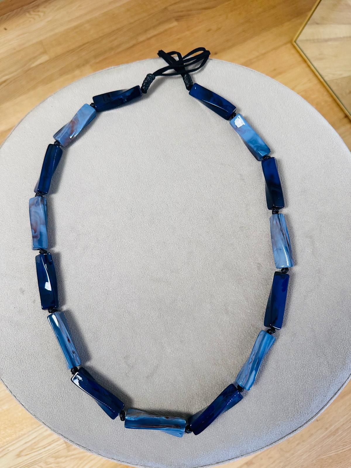 Collar largo regaliz
