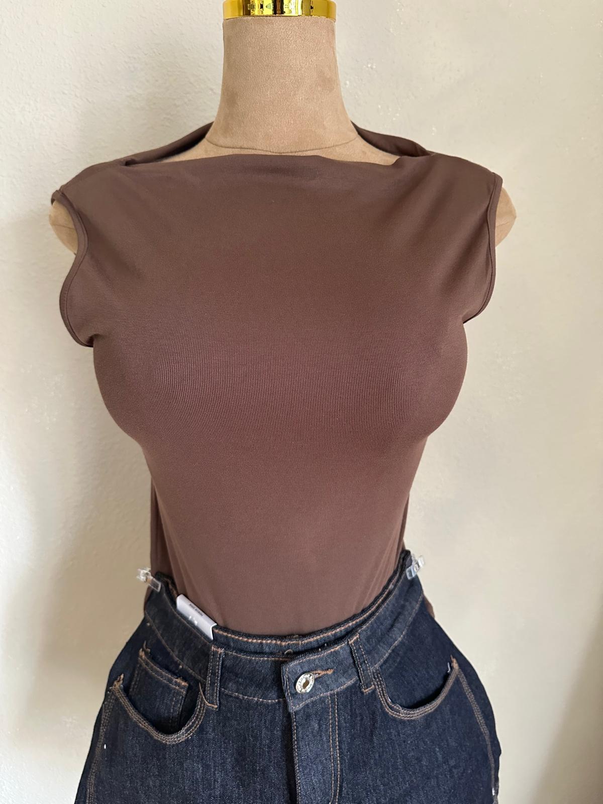 Camiseta básica Priscila