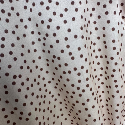 Camisa satinada PINTONAS beige con lunares marrones. Talla única, contorno de pecho 140cm.